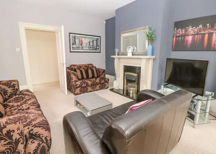 Central 2 Bed Ground Floor Appt
